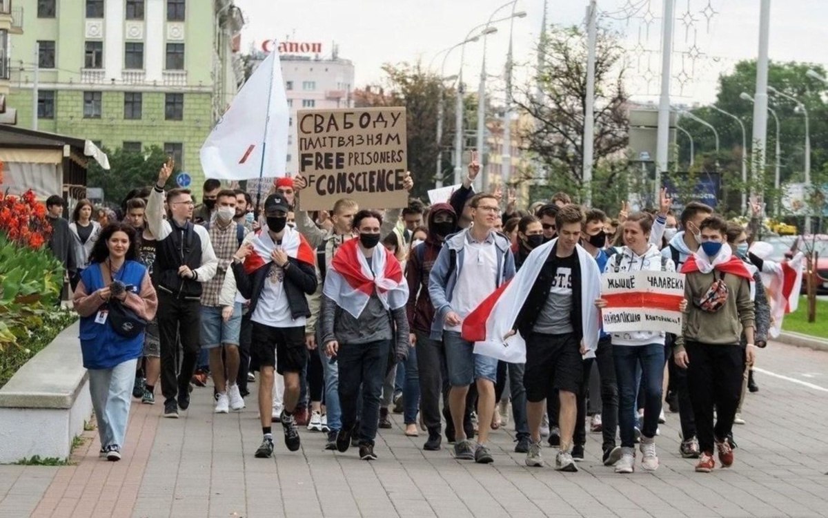 Студенты беларуси. Студенческие протесты в Беларуси. Митинг студентов. Студенты протесты. Студенты на митинге Минск.